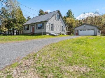 house with 3 bedroom, Barre VT ES103431070