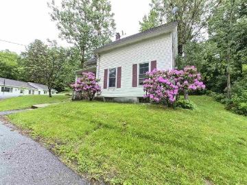 house with 3 bedroom, Barre VT ES103436541