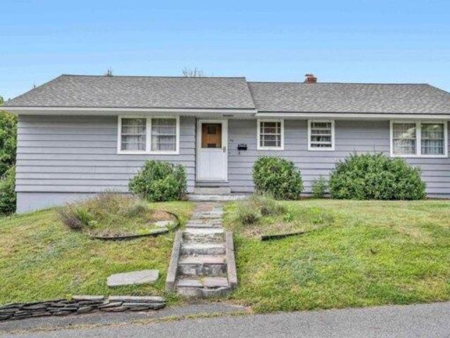 house with 3 bedroom, Barre VT ES105425170