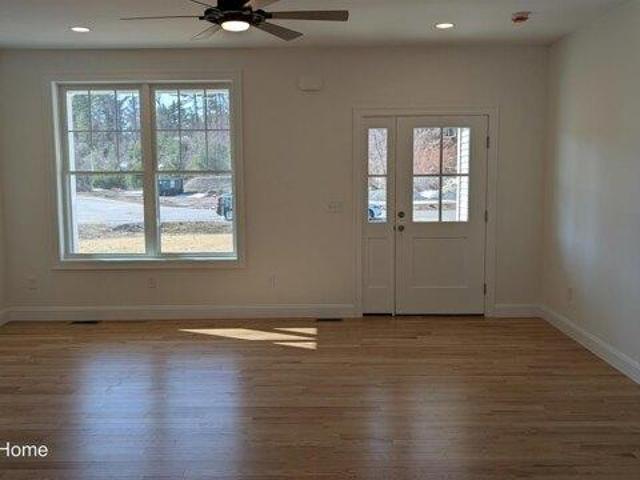 house with 3 bedroom, Barrington NH ES105424322