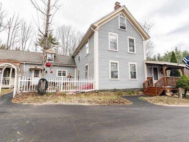 house with 3 bedroom, Barrington NH ES105426860