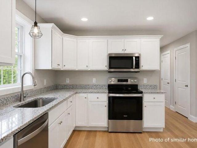 house with 3 bedroom, Barrington NH ES105515288