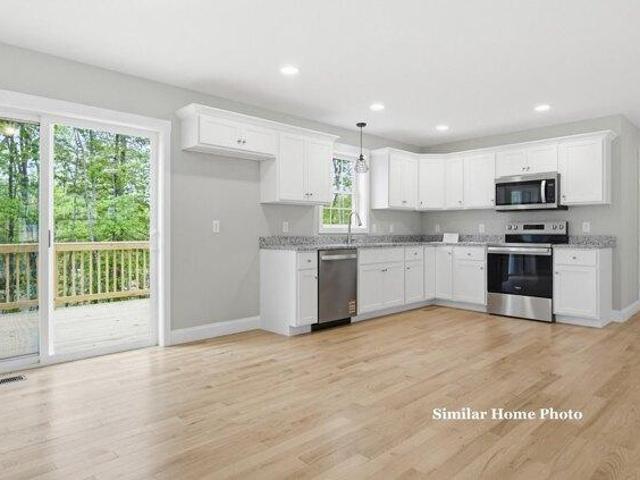 house with 3 bedroom, Barrington NH ES105549418