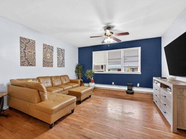 house with 3 bedroom, Bayonne NJ ES105279353