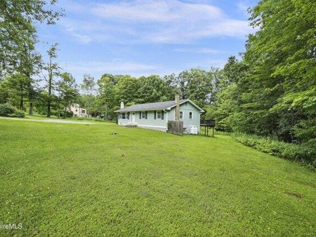 house with 3 bedroom, Becket MA ES104790820