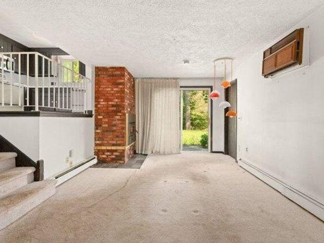 house with 3 bedroom, Bedford MA ES105553235