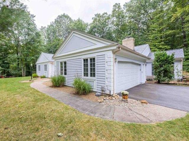 house with 3 bedroom, Bedford NH ES105548854