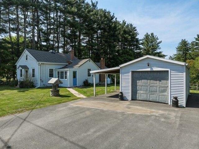 house with 3 bedroom, Belchertown MA ES104329704