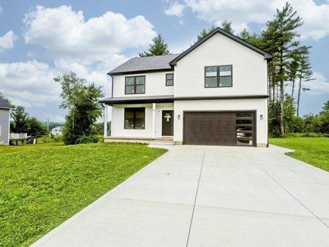 house with 3 bedroom, Belchertown MA ES105352478