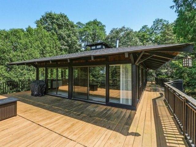 house with 3 bedroom, Belchertown MA ES105367532
