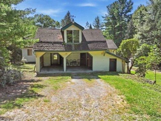 house with 3 bedroom, Belchertown MA ES105514532