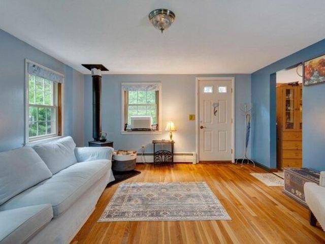 house with 3 bedroom, Bellingham MA ES105574624