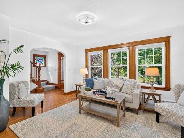 house with 3 bedroom, Belmont MA ES105632964