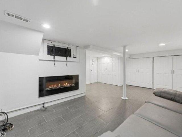 house with 3 bedroom, Bergenfield NJ ES105662719