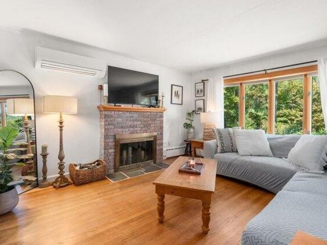 house with 3 bedroom, Bernardston MA ES105513291
