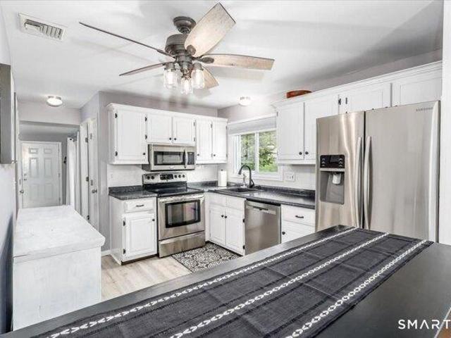 house with 3 bedroom, Bethel CT ES105475368