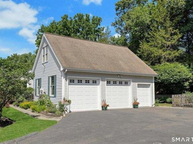 house with 3 bedroom, Bethel CT ES105535942