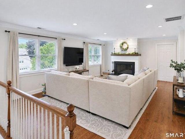 house with 3 bedroom, Bethel CT ES105587644