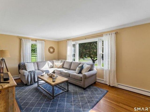 house with 3 bedroom, Bethel CT ES105612341