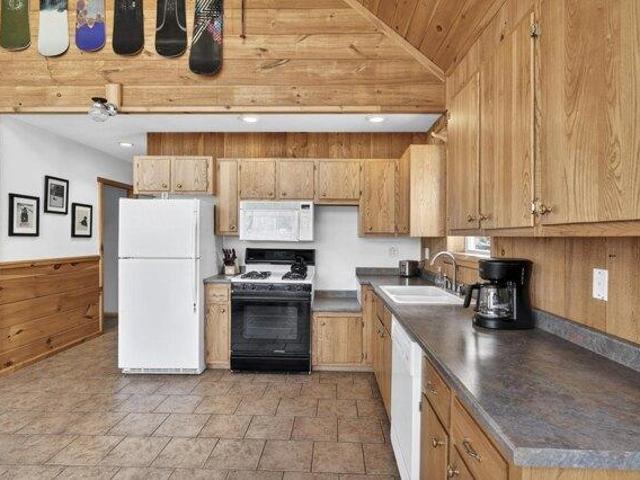house with 3 bedroom, Bethel ME ES105612009