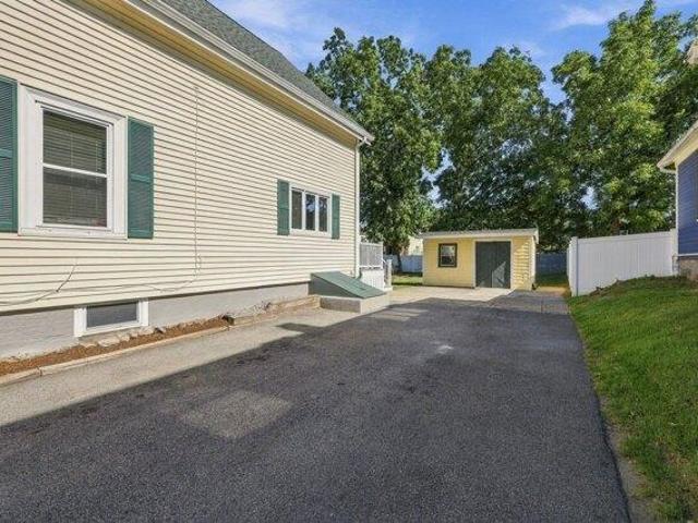 house with 3 bedroom, Beverly MA ES105514204