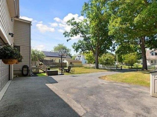 house with 3 bedroom, Beverly MA ES105534958
