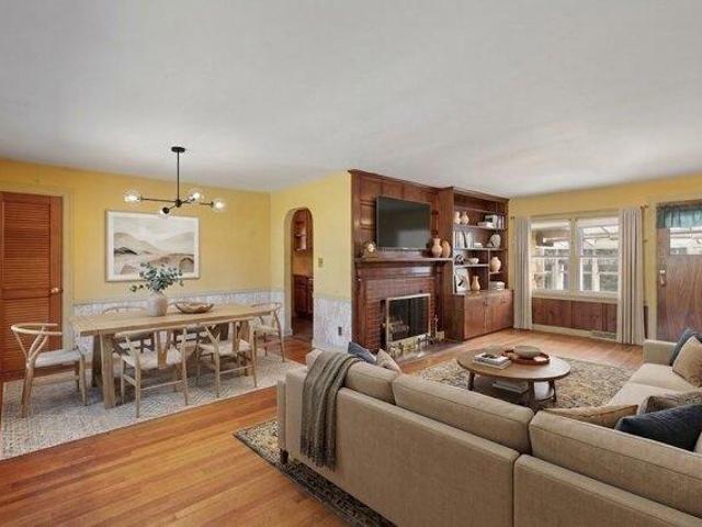 house with 3 bedroom, Beverly MA ES105587272