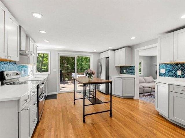 house with 3 bedroom, Beverly MA ES103929289