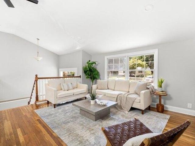 house with 3 bedroom, Boston MA ES105404935