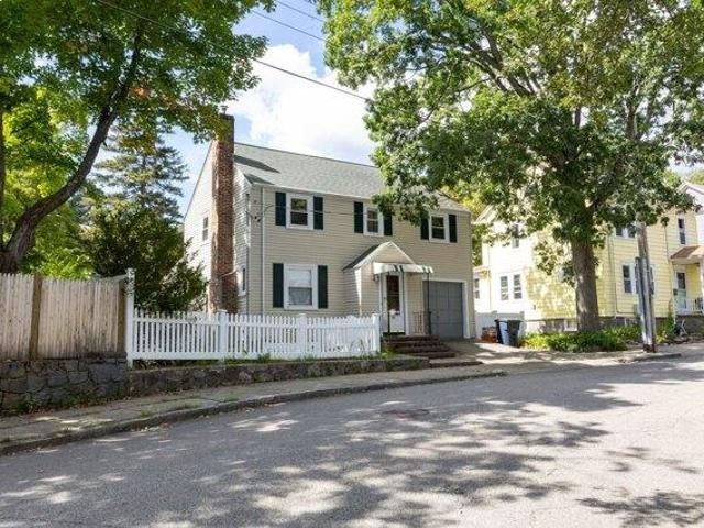 house with 3 bedroom, Boston MA ES105587920