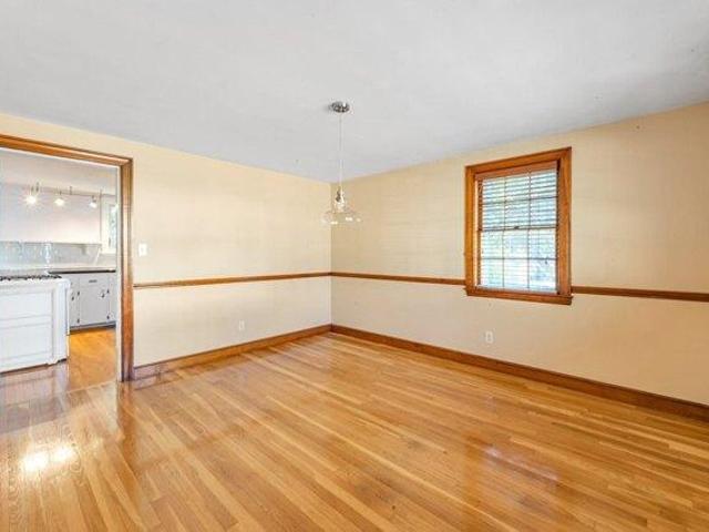 house with 3 bedroom, Boston MA ES105611929