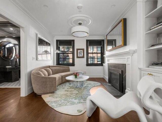 house with 3 bedroom, Boston MA ES105629647