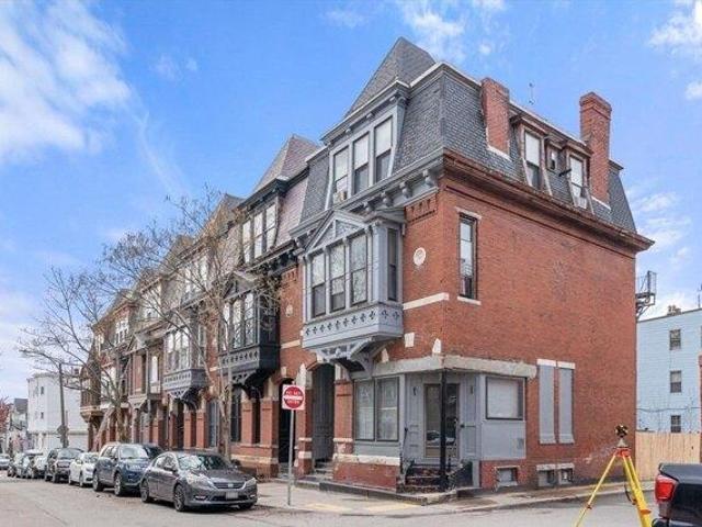house with 3 bedroom, Boston MA ES105651333