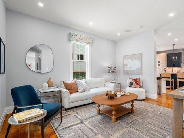 house with 3 bedroom, Boston MA ES105366151