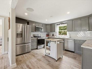 house with 3 bedroom, Bourne MA DS103499463