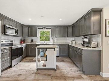 house with 3 bedroom, Bourne MA ES103499463