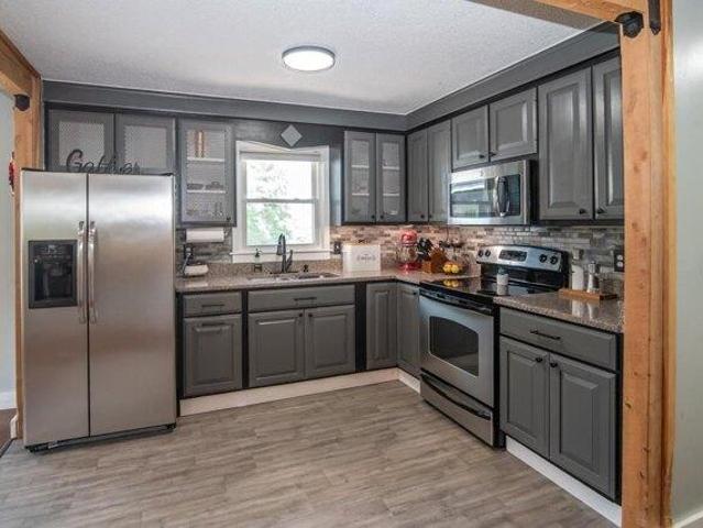house with 3 bedroom, Bow NH DS104331379