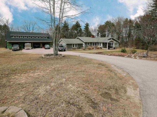house with 3 bedroom, Bow NH ES104264418