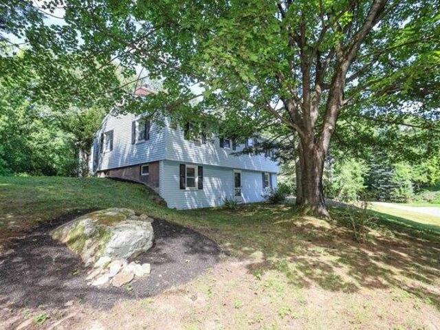 house with 3 bedroom, Bow NH ES105562197