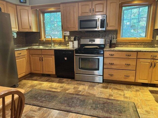 house with 3 bedroom, Bow NH ES105365671