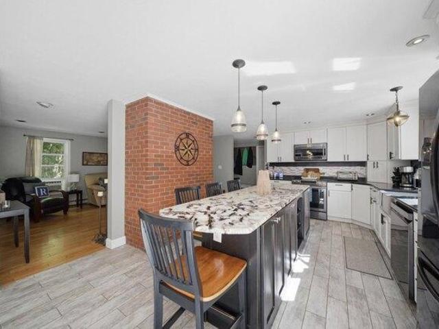 house with 3 bedroom, Bow NH ES105367032
