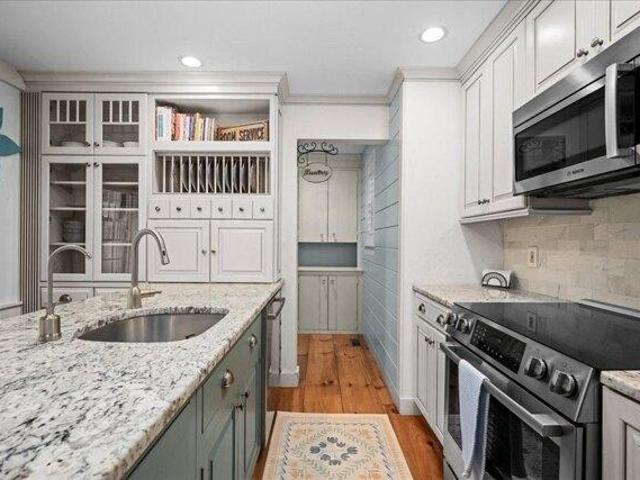 house with 3 bedroom, Boylston MA ES105512896