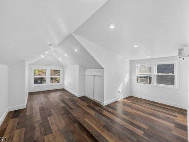 house with 3 bedroom, Bloomfield NJ ES105770959