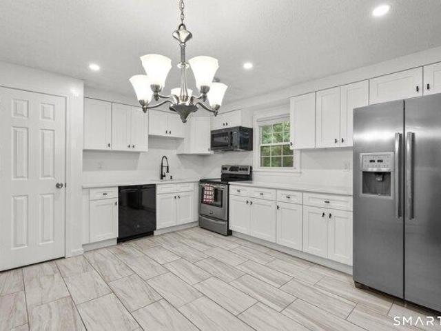 house with 3 bedroom, Bloomfield CT ES105277912