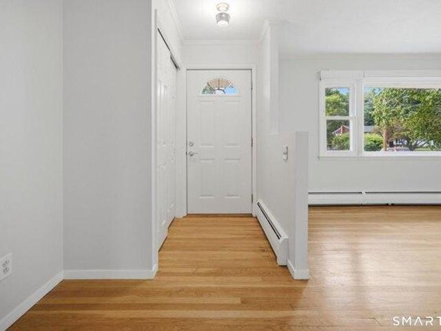 house with 3 bedroom, Bloomfield CT ES105613085