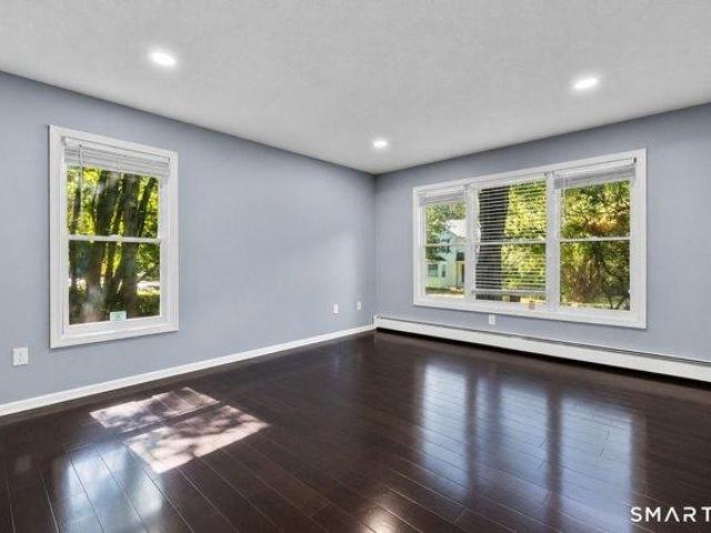 house with 3 bedroom, Bloomfield CT ES105651862