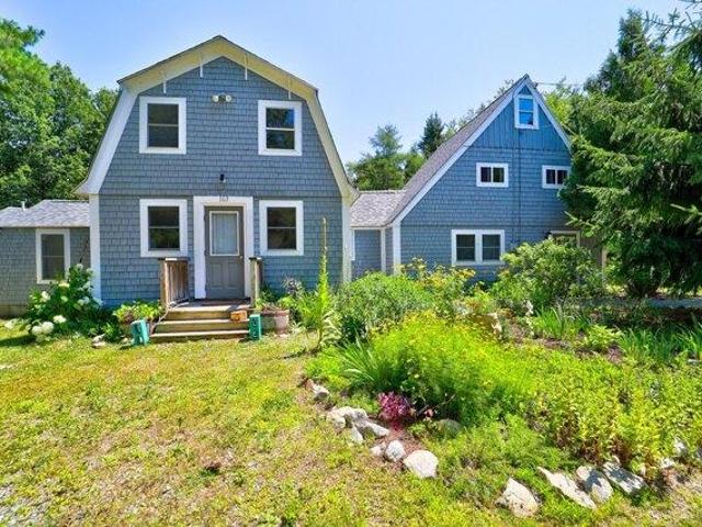 house with 3 bedroom, Blue Hill ME ES104947045