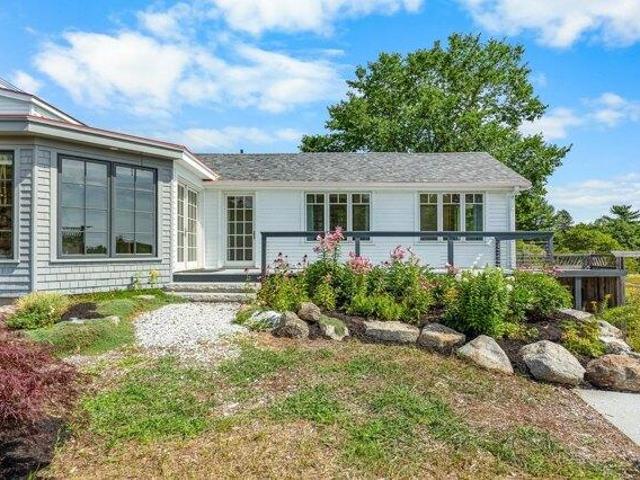 house with 3 bedroom, Blue Hill ME ES105768864