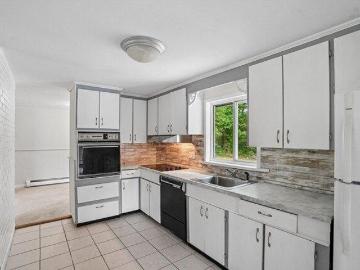 house with 3 bedroom, Brockton MA DS103493600