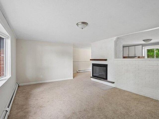 house with 3 bedroom, Brockton MA ES105365217